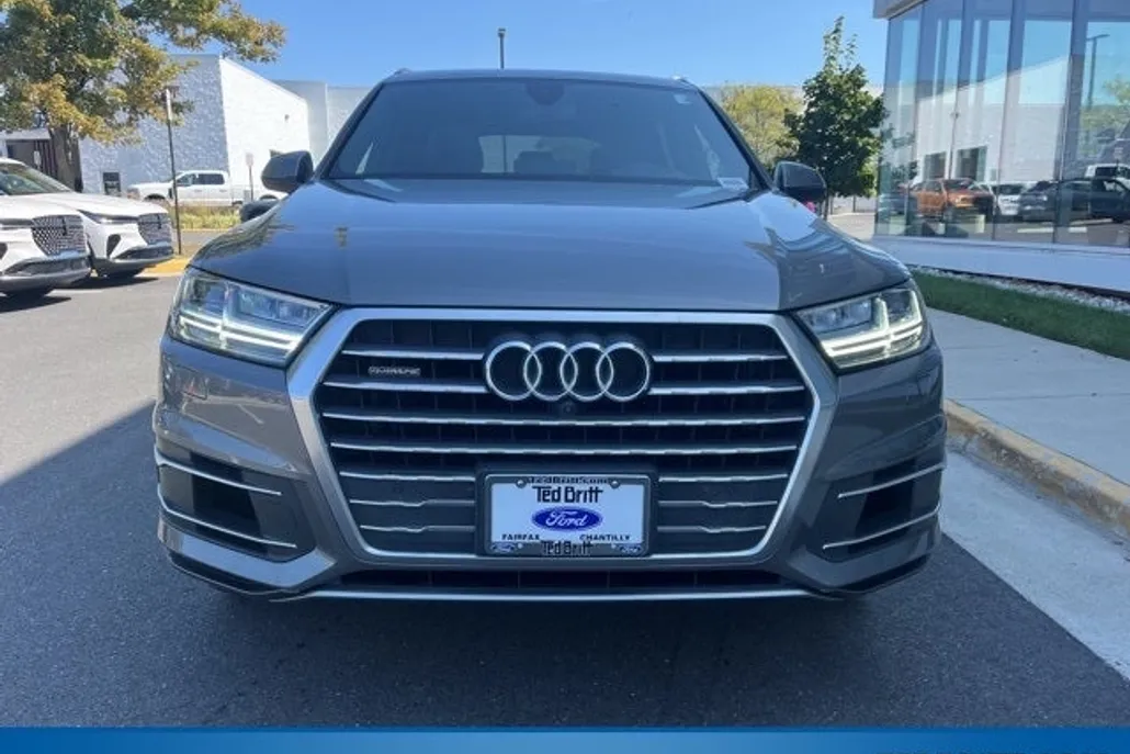 2017 Audi Q7 3.0 TDI Premium Plus photo 1