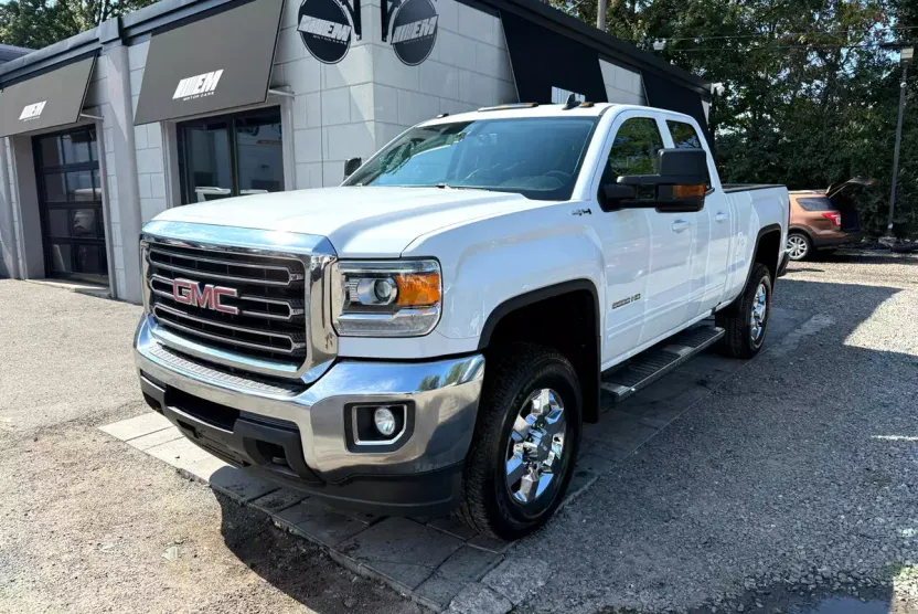 2016 Gmc Sierra 2500 HD SLE photo 1