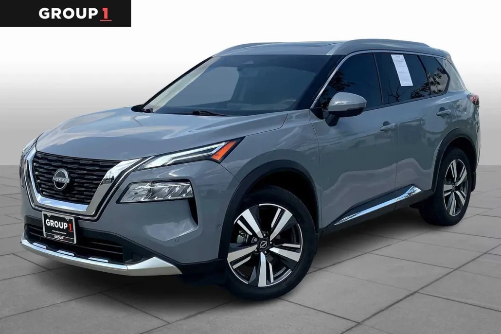 2023 Nissan Rogue Platinum photo 1
