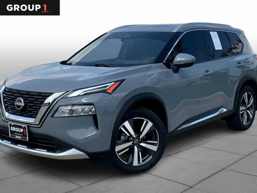 2023 Nissan Rogue Platinum photo 1