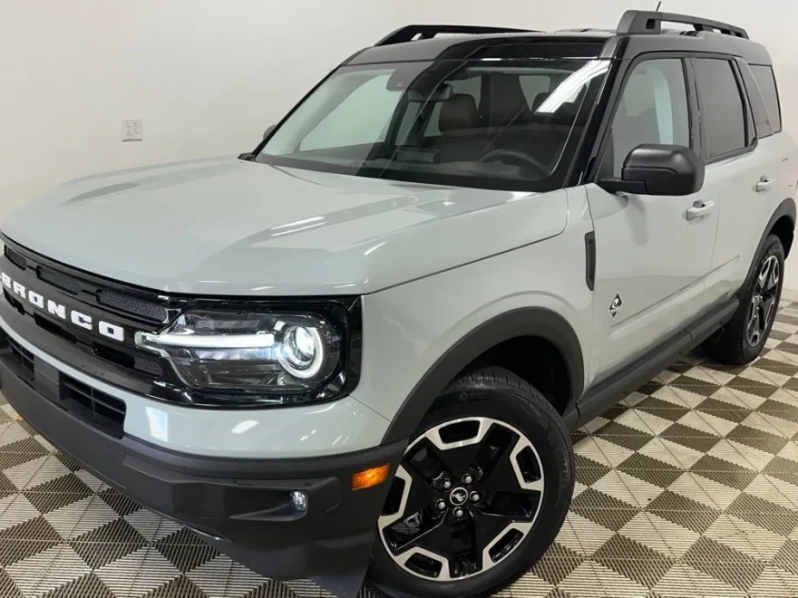 2024 Ford Bronco Sport Outer Banks photo 1
