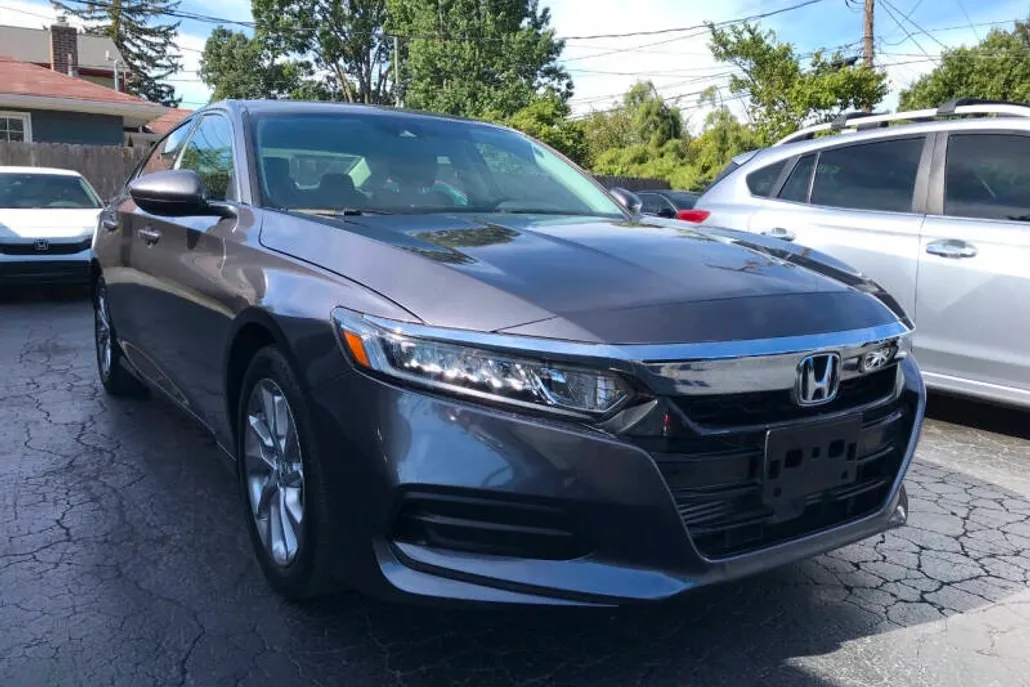2019 Honda Accord LX photo 1