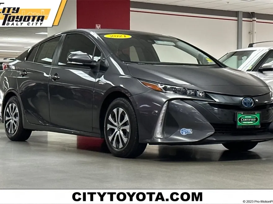 2021 Toyota Prius Prime XLE photo 1