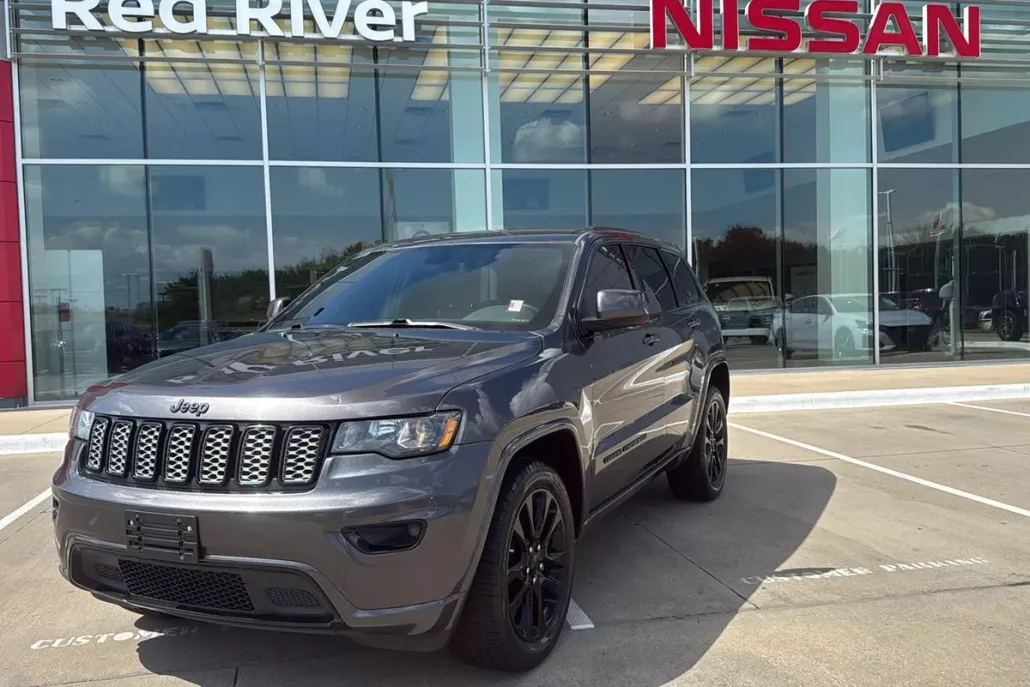 2019 Jeep Grand Cherokee Altitude photo 1