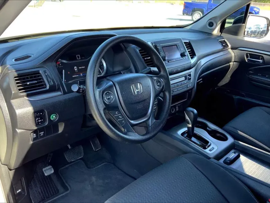 2019 Honda Ridgeline Sport photo 16