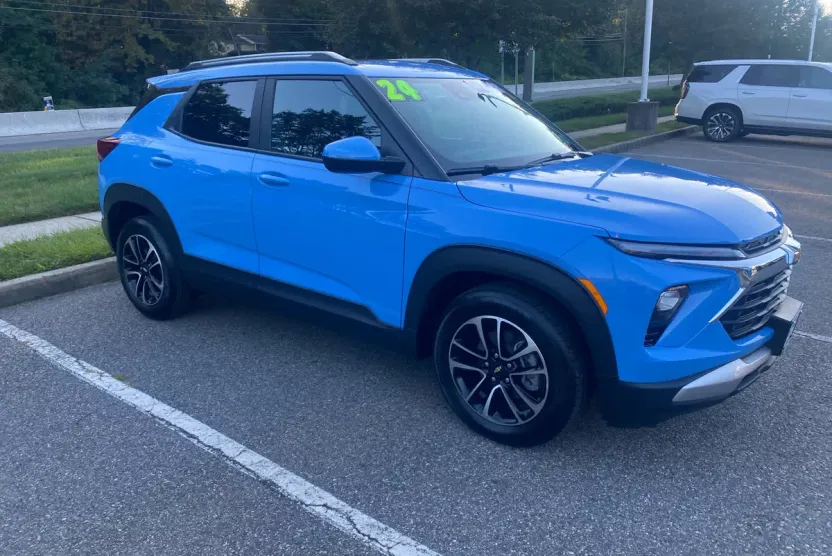 2024 Chevrolet Trailblazer LT photo 1