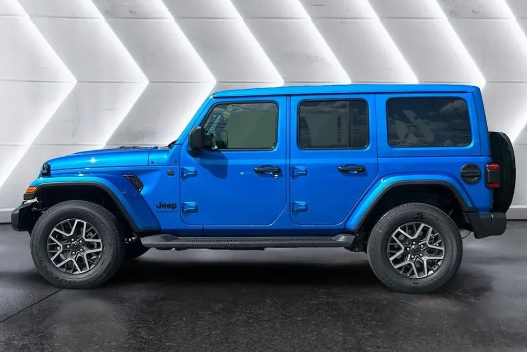 2025 Jeep Wrangler Sahara photo 1