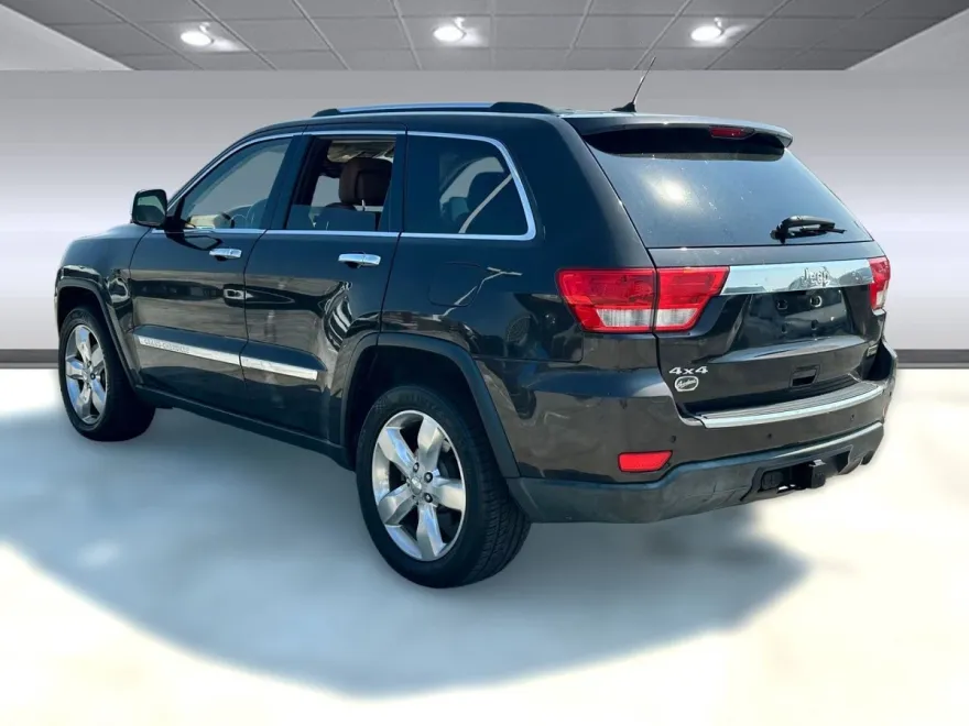 2013 Jeep Grand Cherokee Overland Summit photo 1