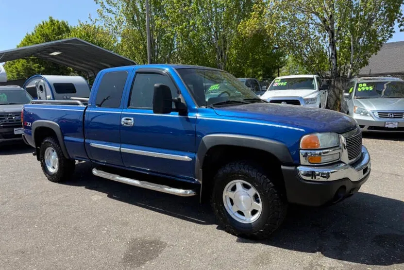 2004 Gmc Sierra 1500 SLE photo 1