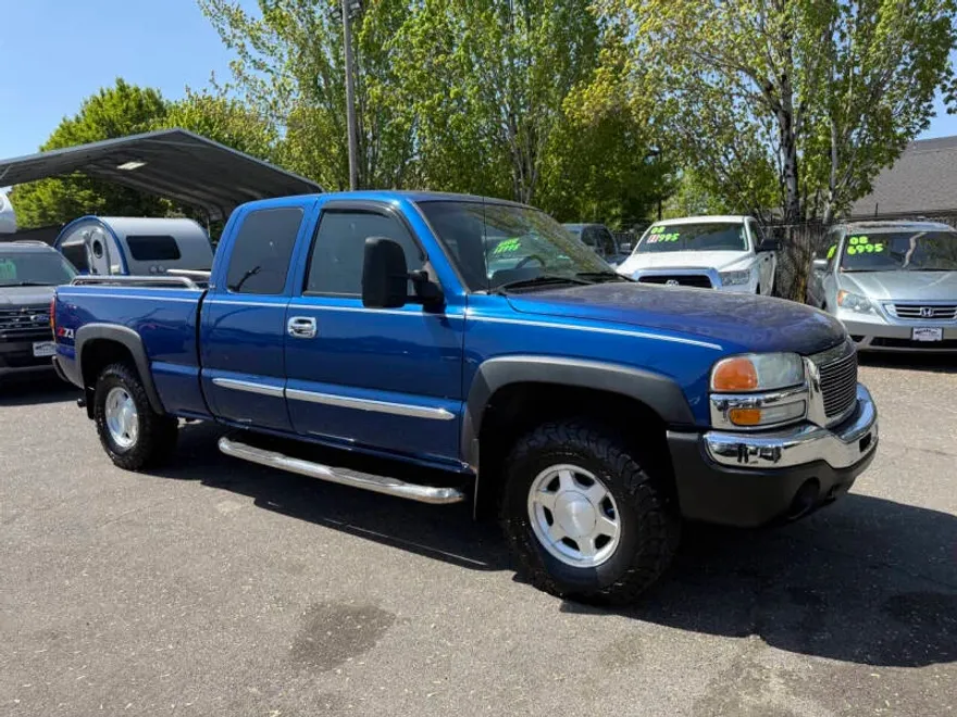 2004 Gmc Sierra 1500 SLE photo 1