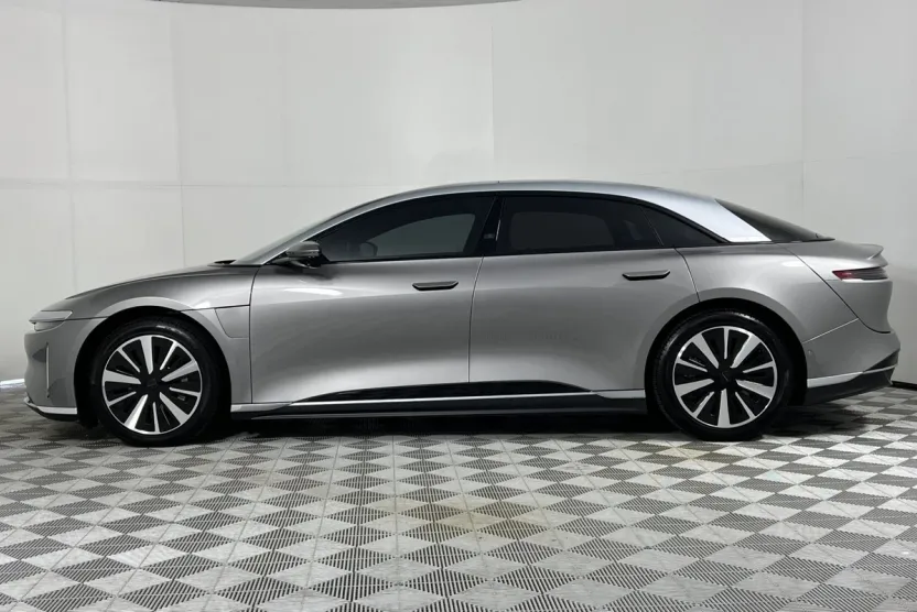 2023 Lucid Air Touring photo 1