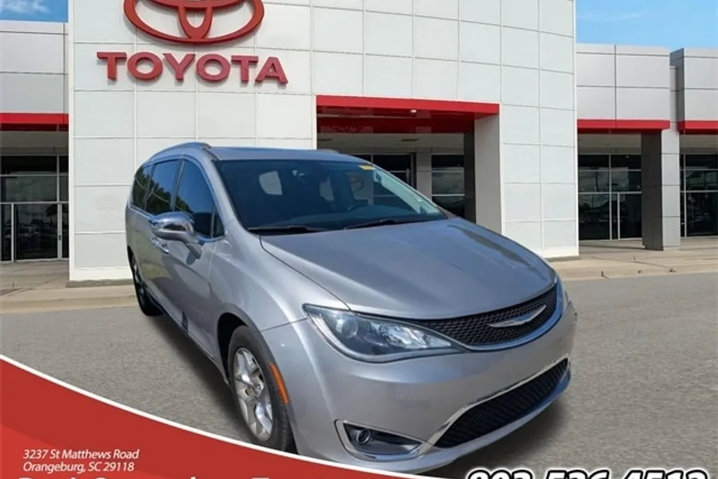 2018 Chrysler Pacifica Limited photo 1