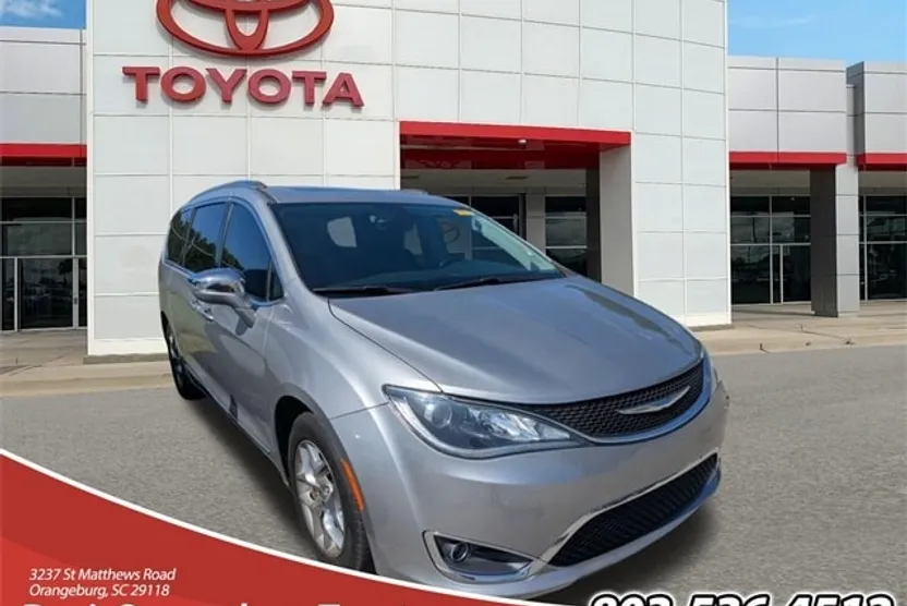 2018 Chrysler Pacifica Limited photo 1