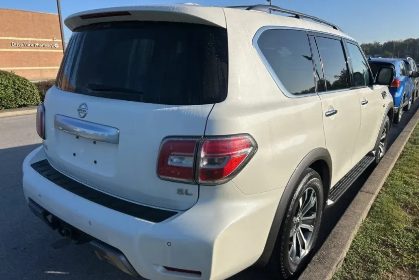 2020 Nissan Armada SL photo 1