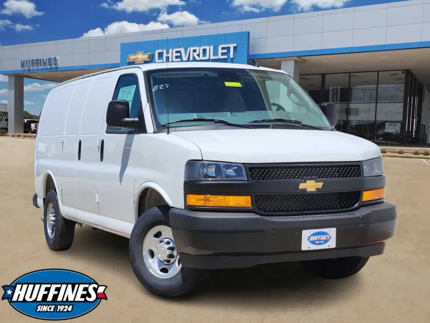 2025 Chevrolet Express Cargo 2500 photo 1
