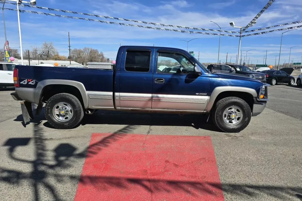 2000 Chevrolet Silverado 2500HD LS photo 1
