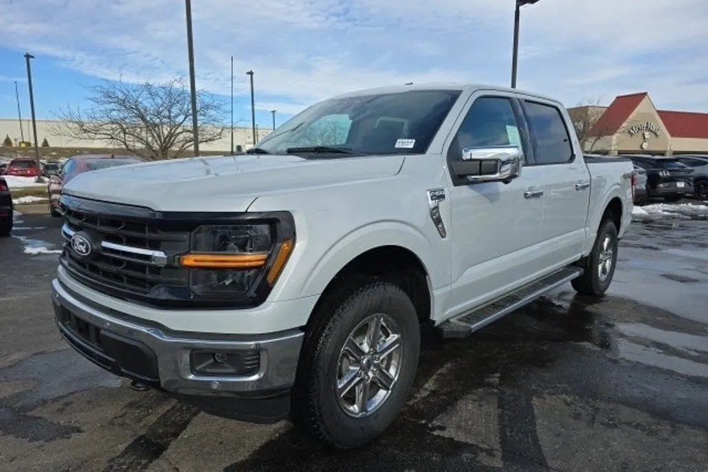 2025 Ford F-150 XLT photo 1