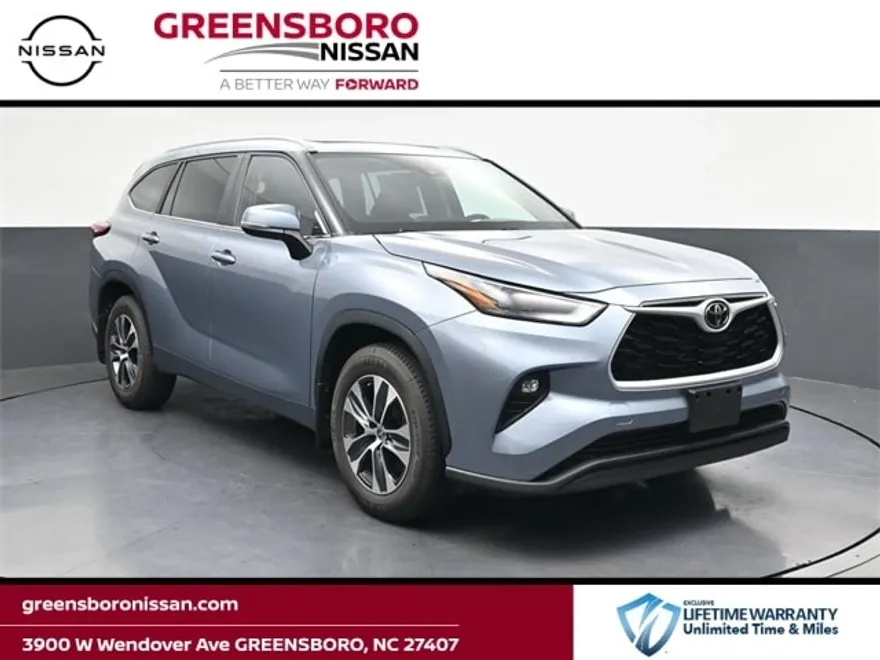 2023 Toyota Highlander L photo 1