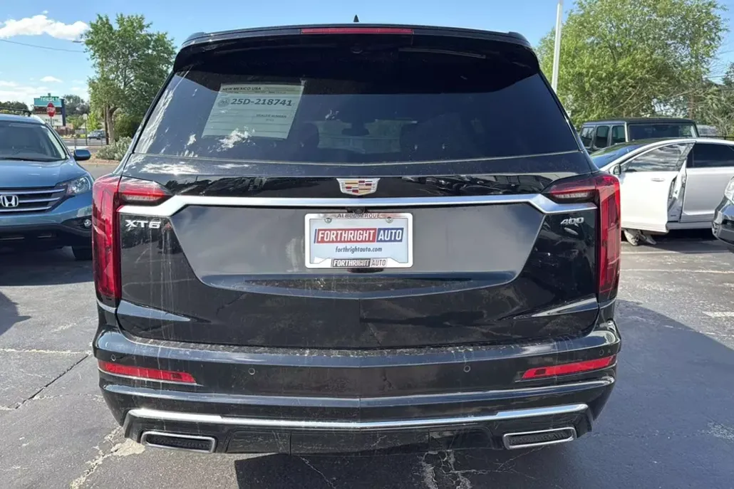 2023 Cadillac XT6 Premium Luxury Sport photo 1