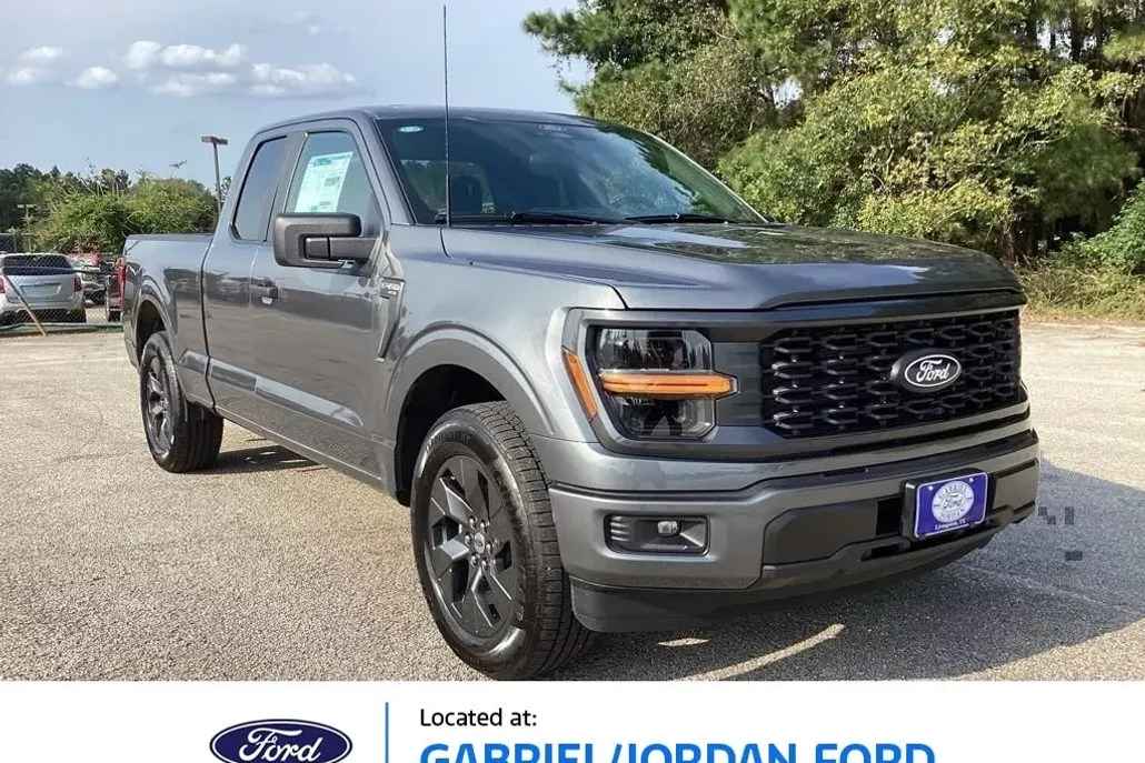 2025 Ford F-150 STX photo 1