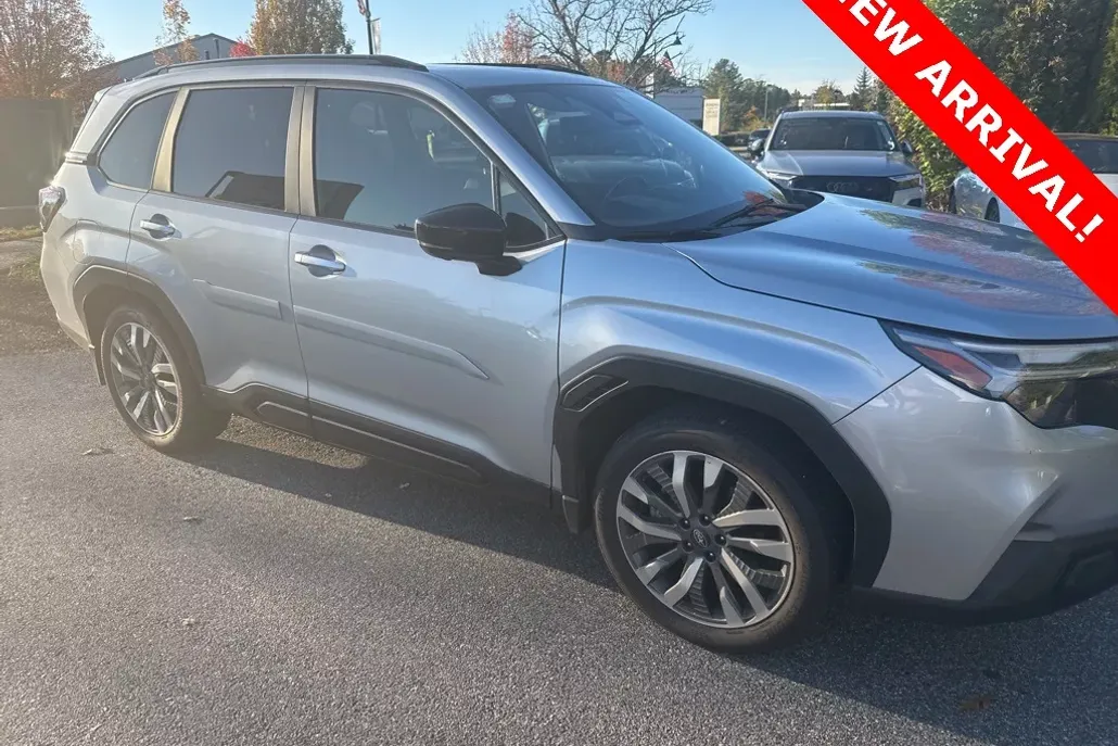 2025 Subaru Forester Touring photo 1
