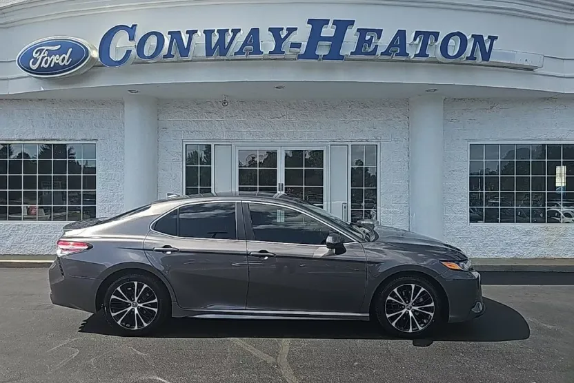 2020 Toyota Camry Base photo 1