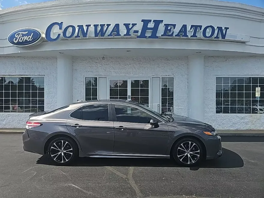 2020 Toyota Camry Base photo 1