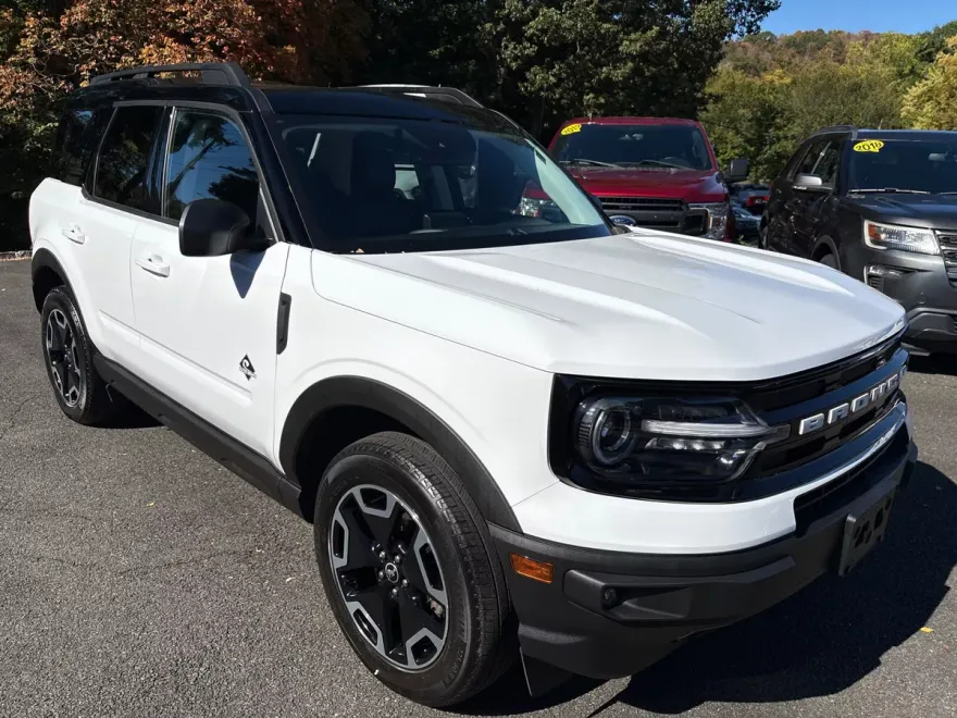 2021 Ford Bronco Sport Outer Banks photo 1