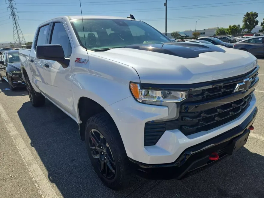 2023 Chevrolet Silverado 1500 LT Trail Boss photo 1