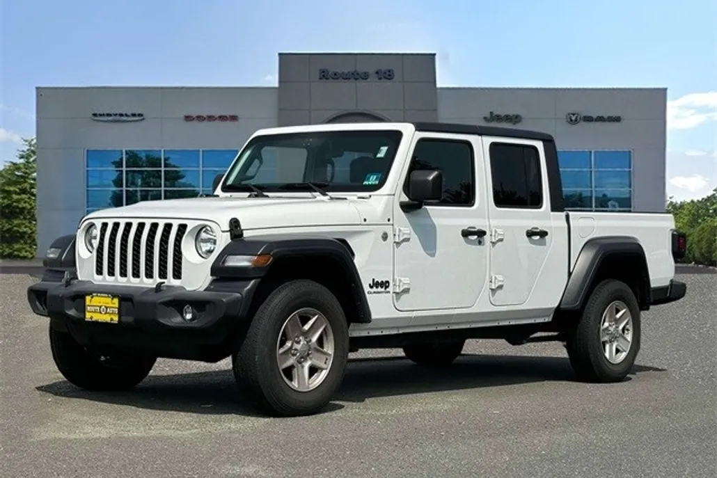 2020 Jeep Gladiator Sport photo 1