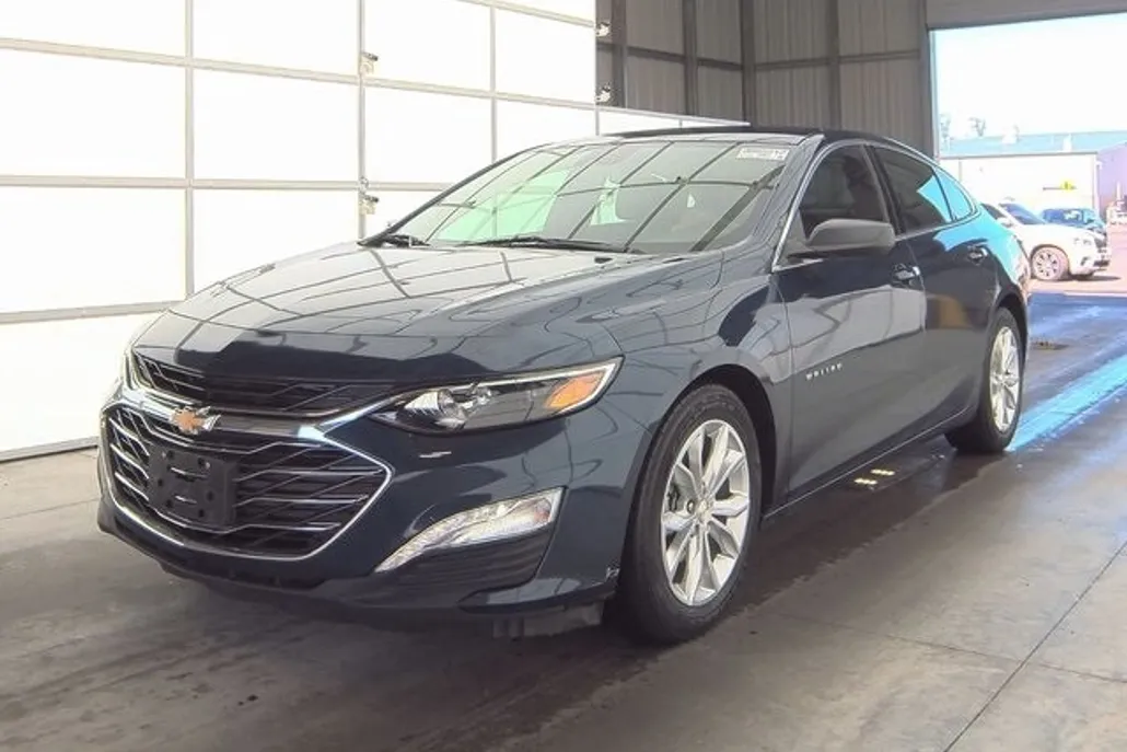 2021 Chevrolet Malibu 1LT photo 1