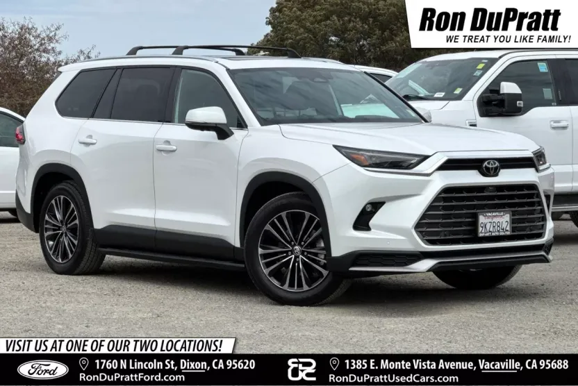 2024 Toyota Highlander Hybrid Platinum photo 1