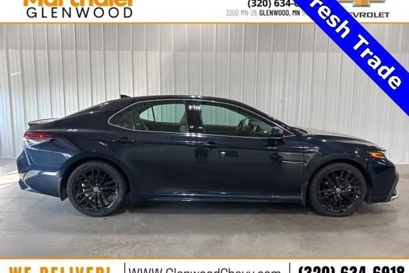 2021 Toyota Camry Hybrid XSE photo 1
