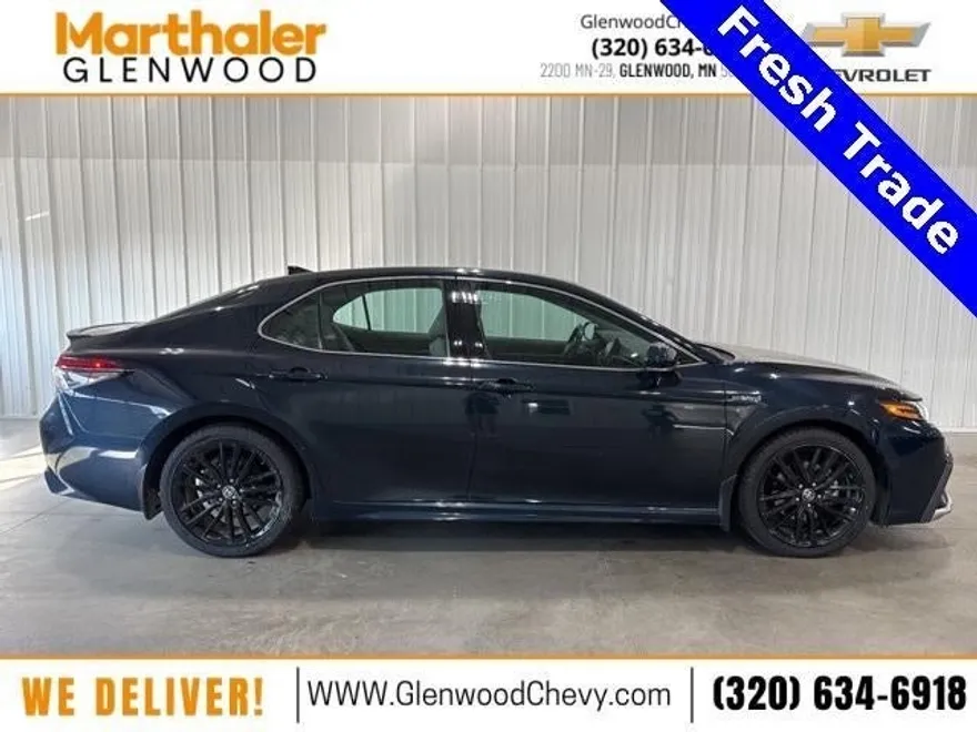 2021 Toyota Camry Hybrid XSE photo 1