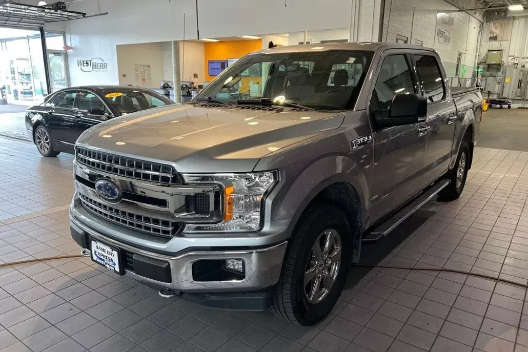 2020 Ford F-150 XLT photo 1