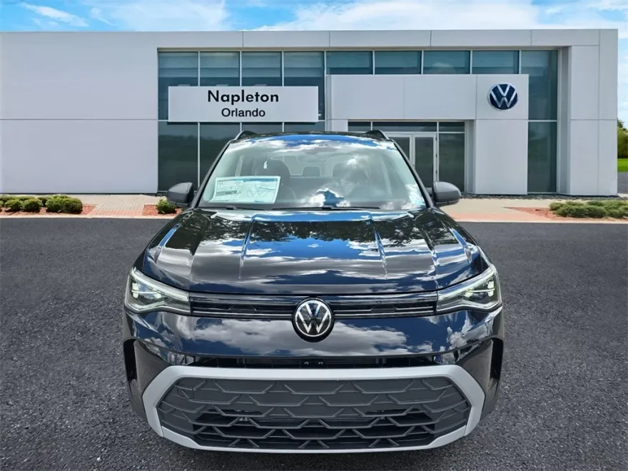 2025 Volkswagen Taos S photo 1