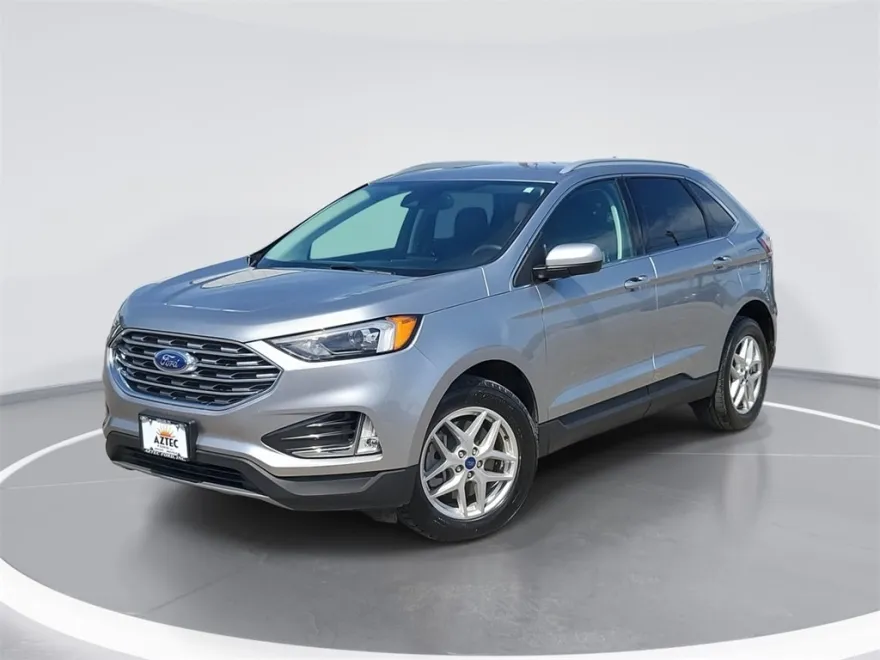 2022 Ford Edge SEL photo 1