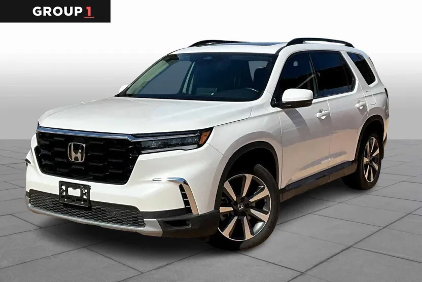 2025 Honda Pilot Touring photo 1