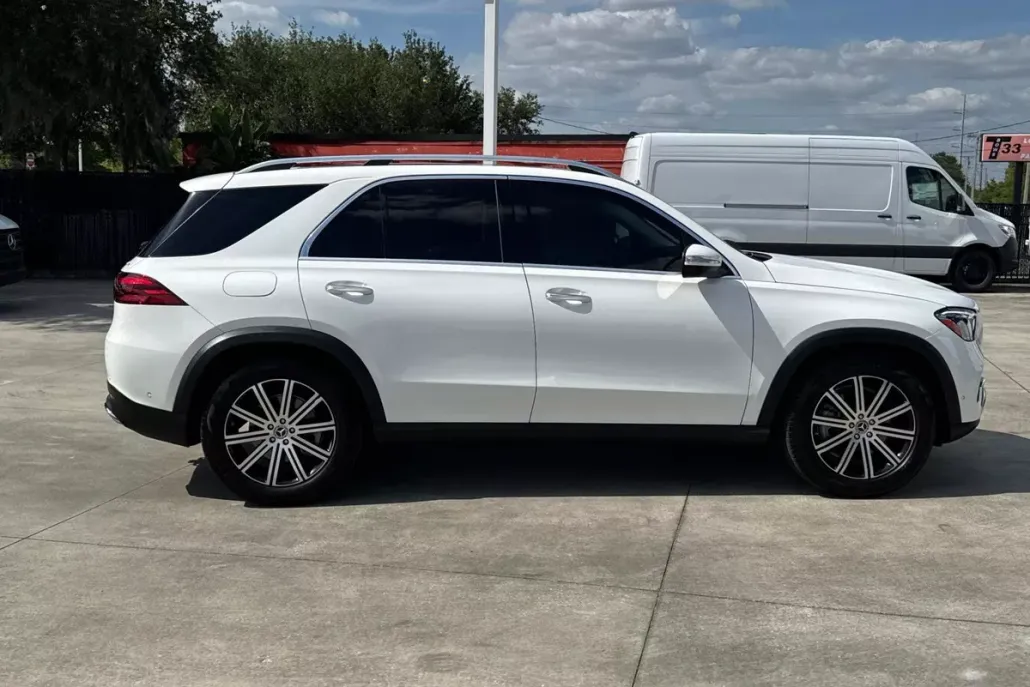 2024 Mercedes Benz GLE 450 photo 1