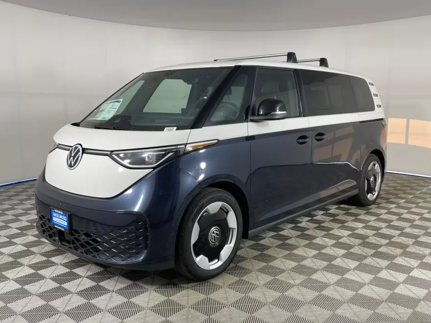 2025 Volkswagen ID. Buzz Pro Plus photo 1