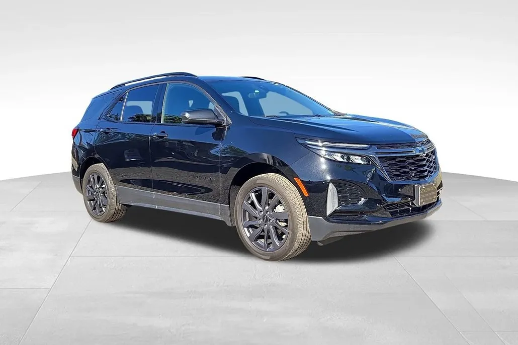 2023 Chevrolet Equinox RS photo 1