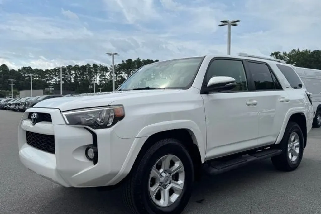 2016 Toyota 4Runner SR5 Premium photo 1