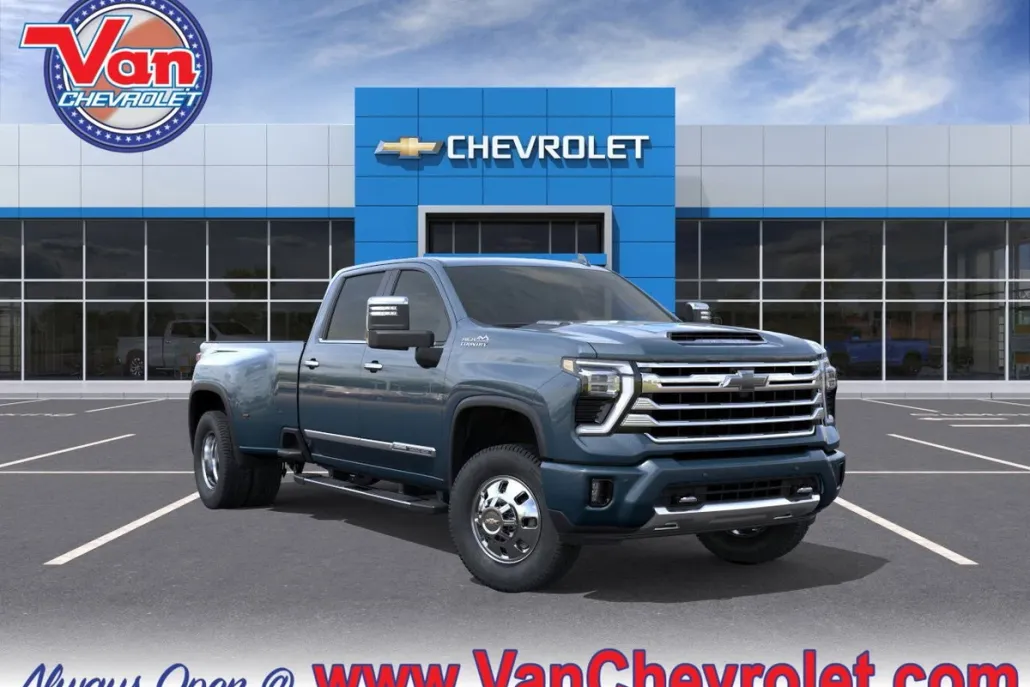 2026 Chevrolet Silverado 3500HD High Country photo 1