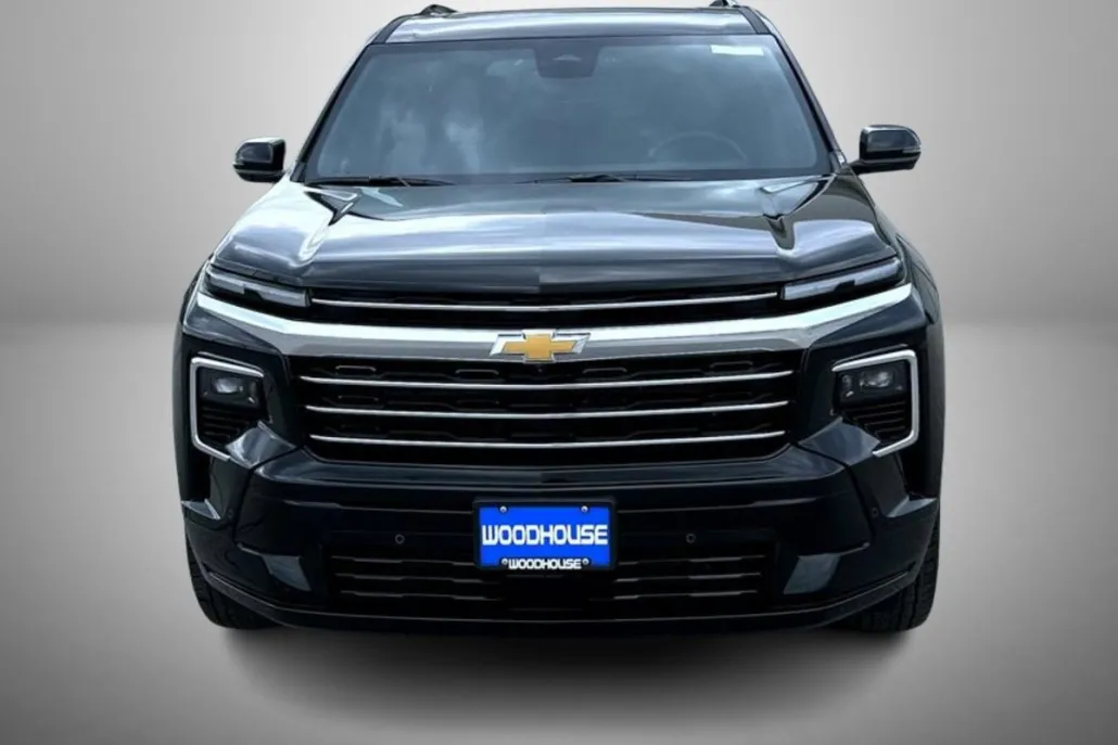 2026 Chevrolet Traverse High Country photo 1