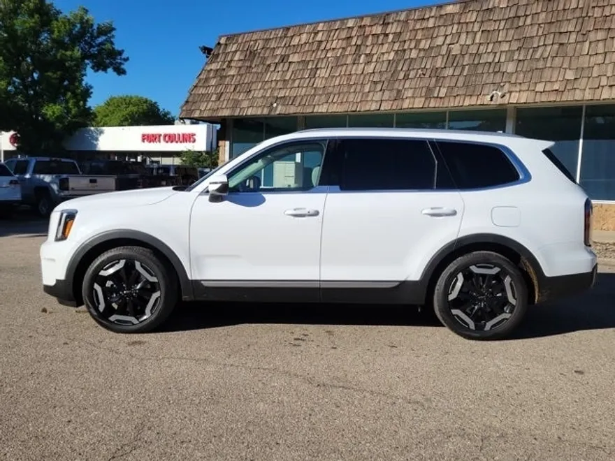 2024 Kia Telluride EX photo 1