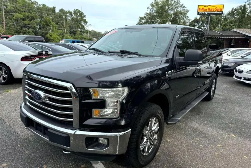 2015 Ford F-150 XLT photo 1