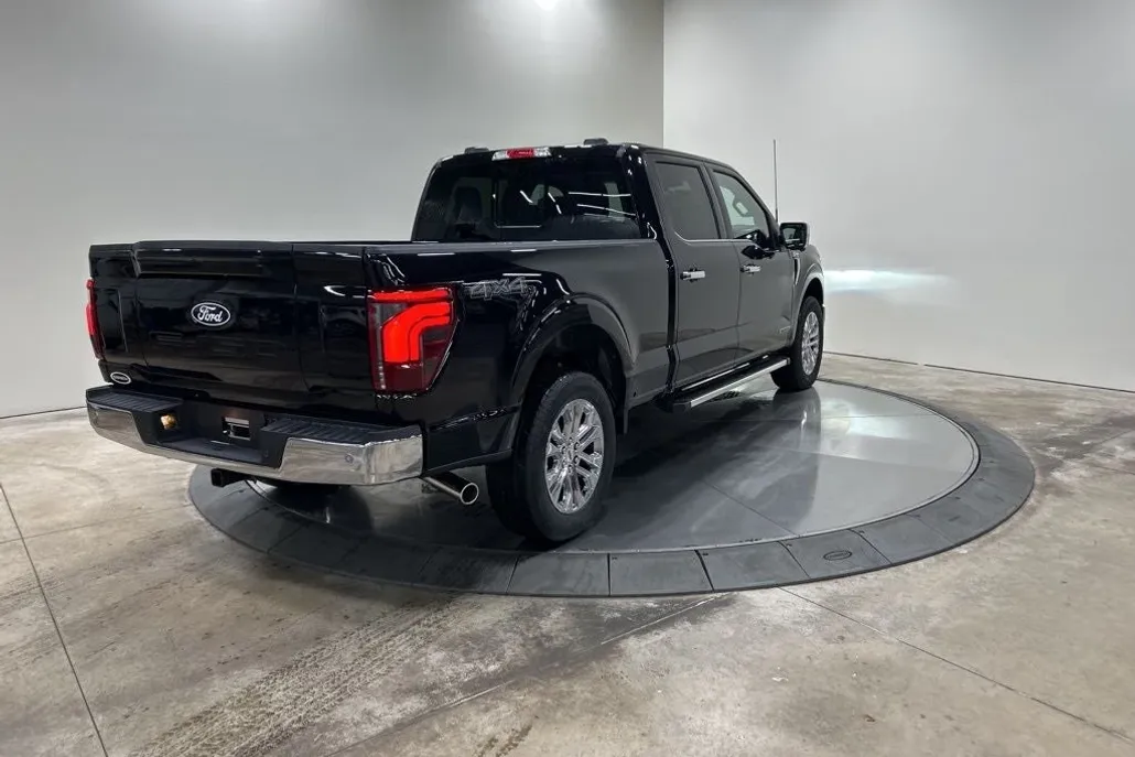 2025 Ford F-150 Lariat photo 1