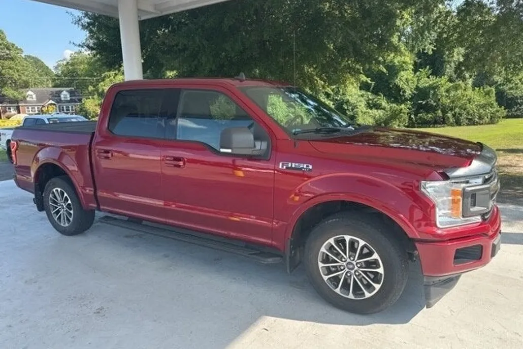 2019 Ford F-150 XLT photo 1