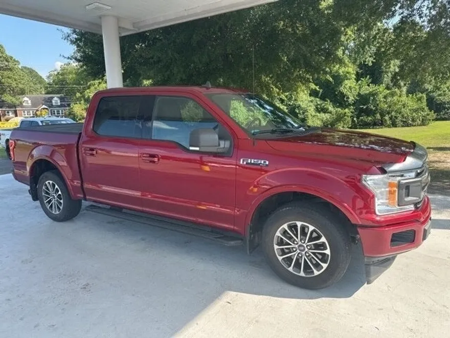 2019 Ford F-150 XLT photo 1