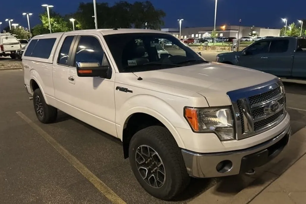 2011 Ford F-150 Lariat photo 1